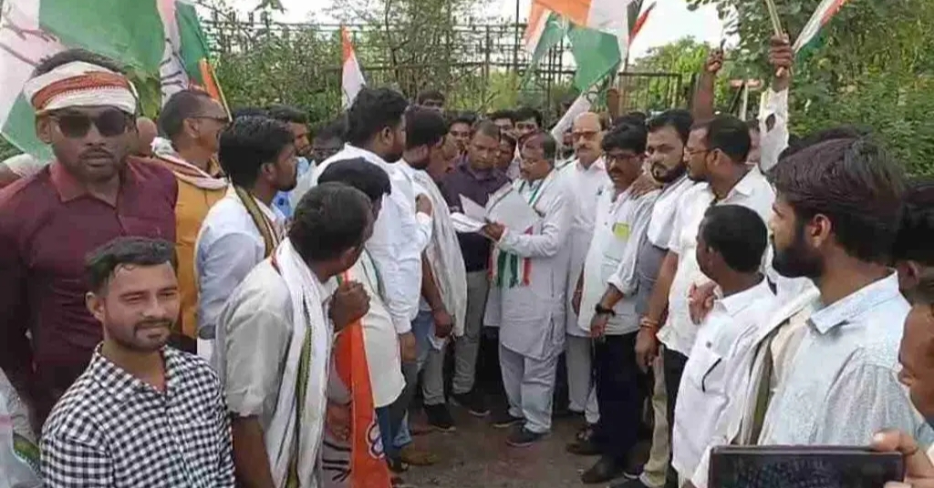 बिजली दरों में वृद्धि और ईडी की कार्रवाई के विरोध में कांग्रेस का प्रदर्शन