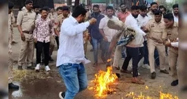 चैतन्य बघेल की गिरफ्तारी पर फूटा युवा कांग्रेस का गुस्सा, ED का पुतला दहन कर दी चेतावनी&hellip;