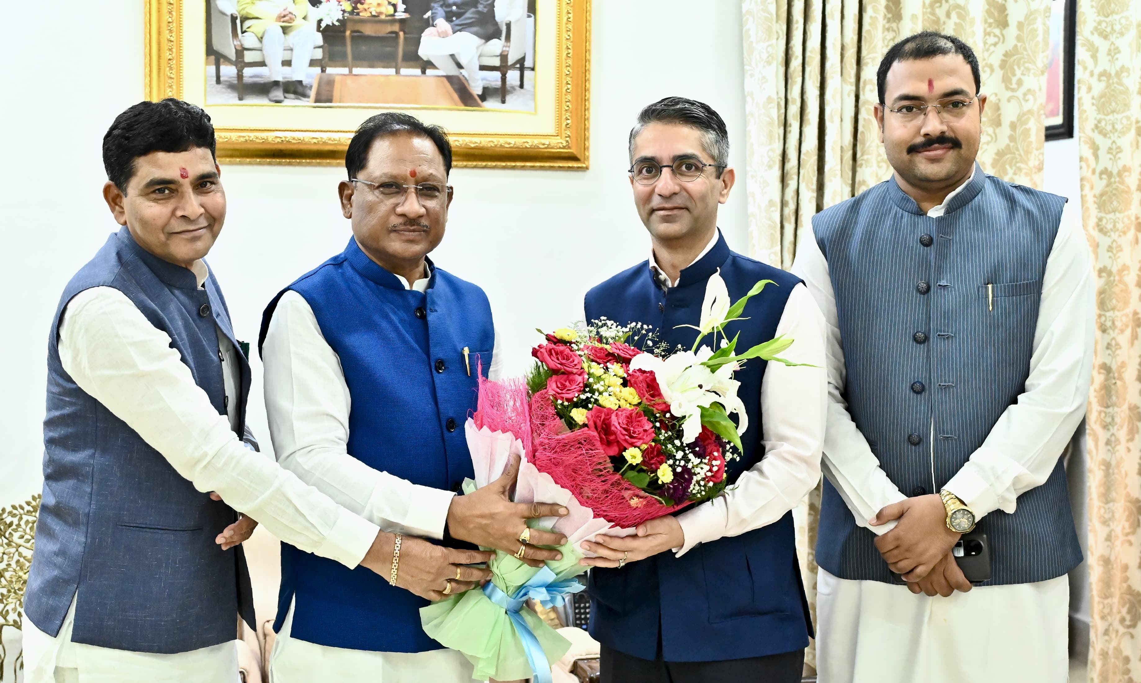 मुख्यमंत्री विष्णु देव साय से ओलंपिक स्वर्ण पदक विजेता शूटर अभिनव बिंद्रा ने की मुलाकात