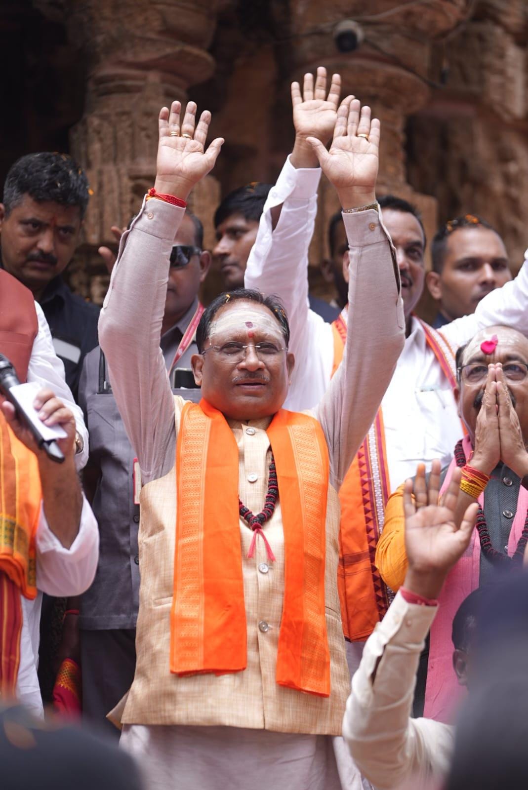 महादेव की शरण में विष्णु सरकार