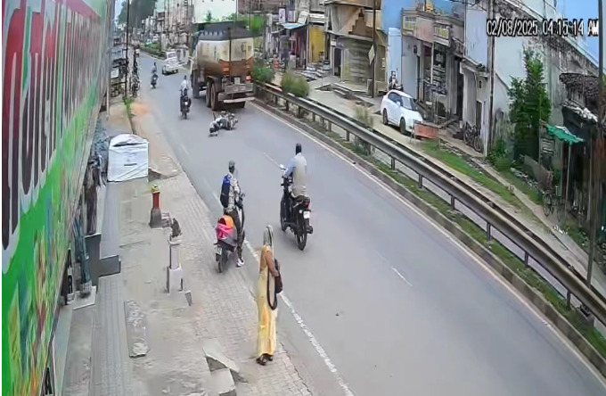 बाइक सवार की लापरवाही से गई मंडी निरीक्षक की जान