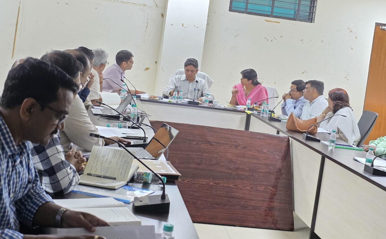 NHM की बैठक में स्वास्थ्यकर्मियों के हित में कई बड़े फैसले