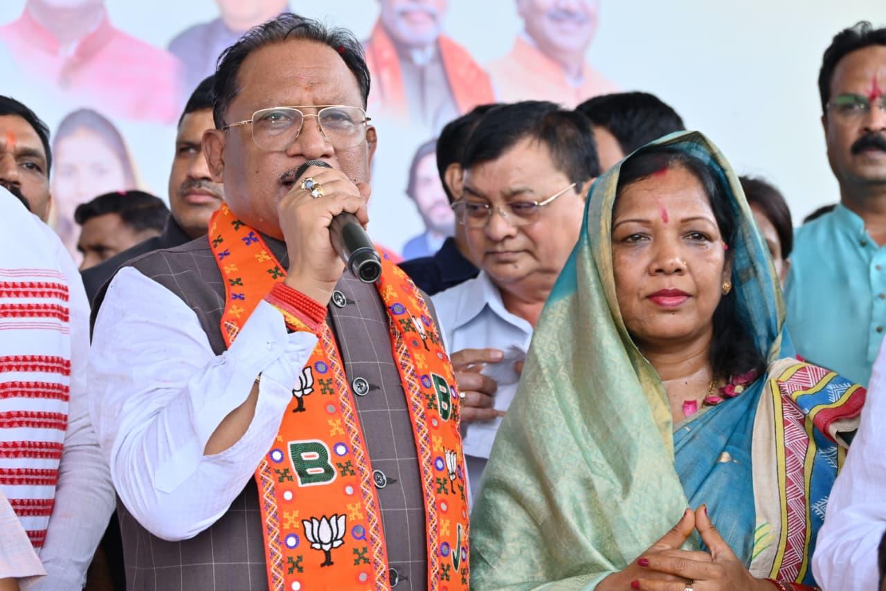 विदेश दौरे से लौटे मुख्यमंत्री, कहा &ndash; छत्तीसगढ़ बनेगा निवेश का बड़ा केंद्र