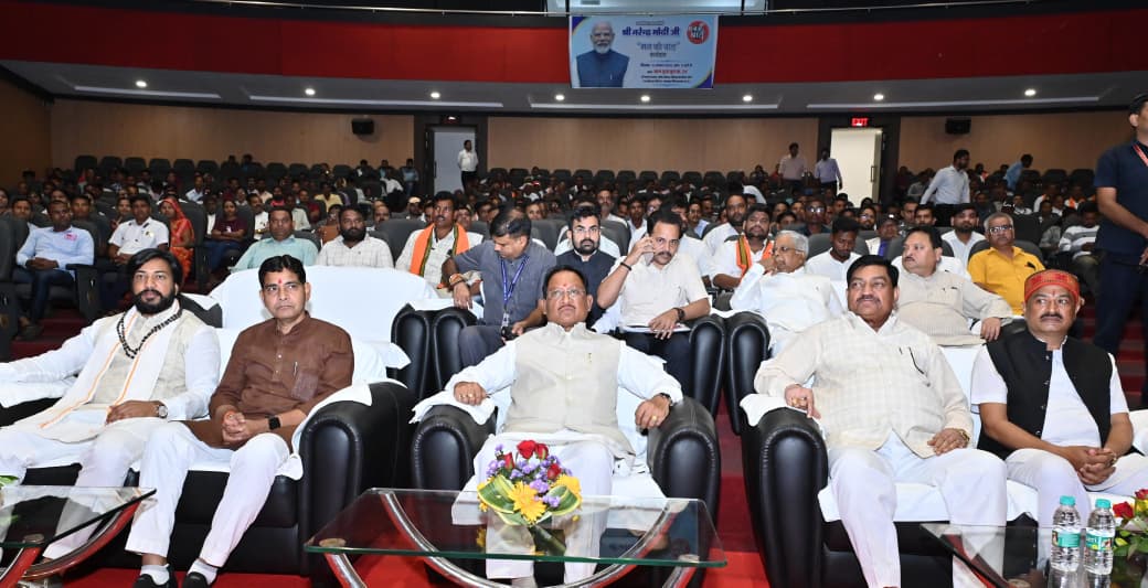 मन की बात&rsquo; की 125वीं कड़ी का मुख्यमंत्री विष्णु देव साय सहित मंत्रियों और नागरिकों ने किया श्रवण