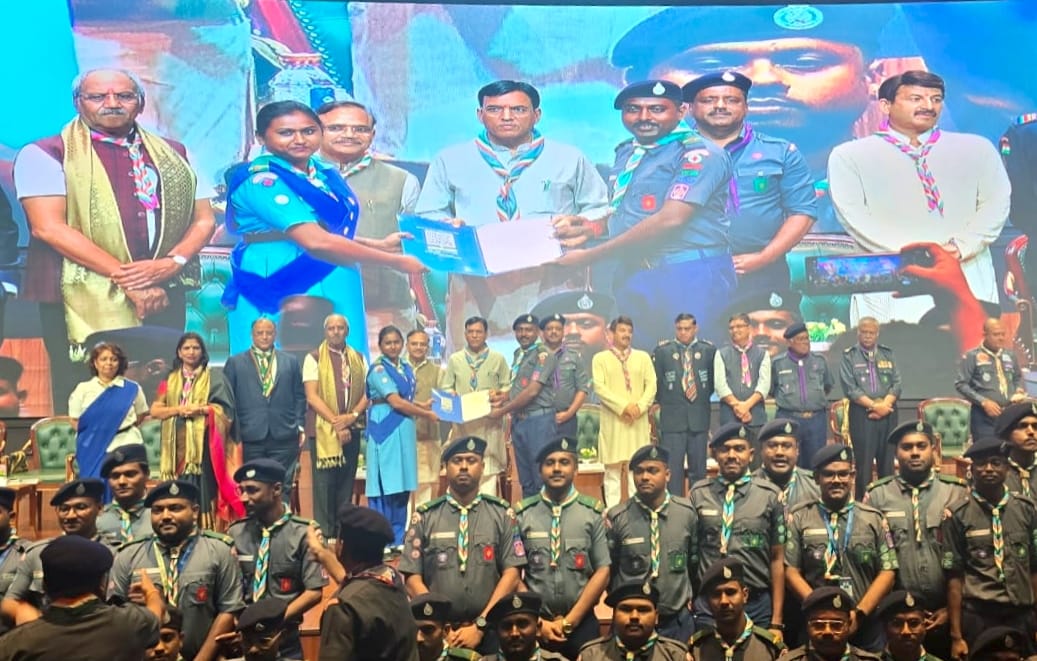 राष्ट्रपति स्काउट्स एंड गाइड्स अलंकरण समारोह में शामिल हुए सांसद बृजमोहन अग्रवाल