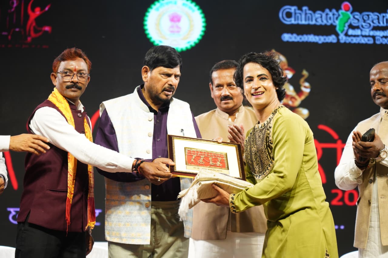 देश ही नहीं, पूरी दुनिया में प्रतिष्ठित हो रहा है चक्रधर समारोह-केंद्रीय राज्य मंत्री रामदास अठावले