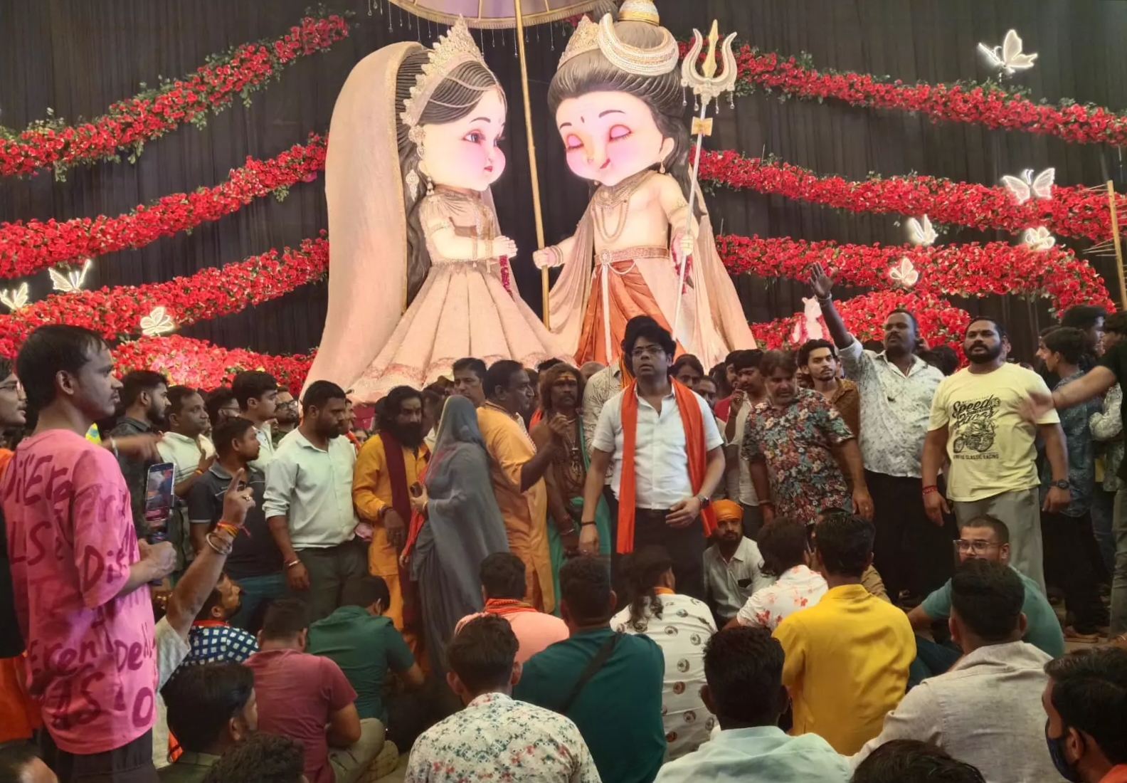 लाखेनगर में AI गणेश प्रतिमाओं को लेकर हंगामा, बजरंग दल-VHP ने किया विरोध 