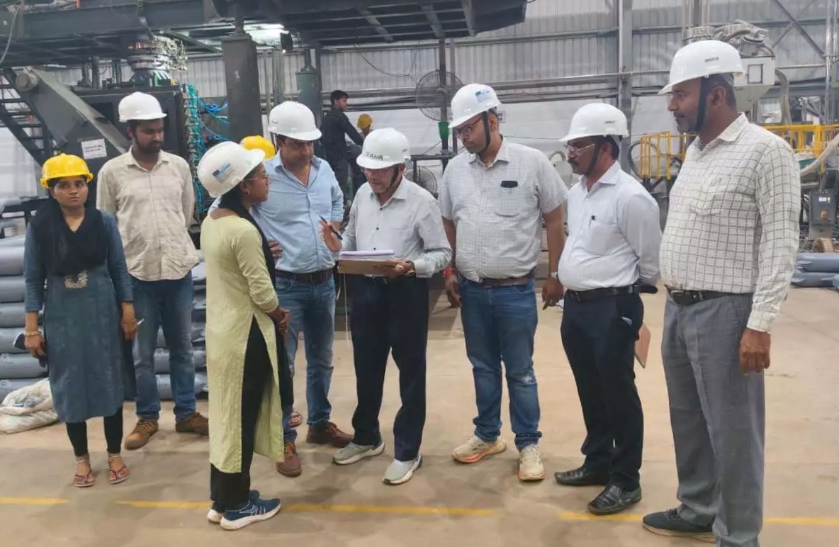 औद्योगिक कारखानों के निरीक्षण में अनियमितता पाए जाने पर नोटिस जारी 