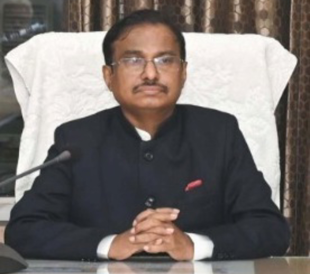 मुख्यमंत्री के निर्देश पर संभागायुक्त रायपुर कार्यालय में प्रकराणों का जल्द हो रहा निराकरण, सुशासन की दिशा में महत्वपूर्ण कदम