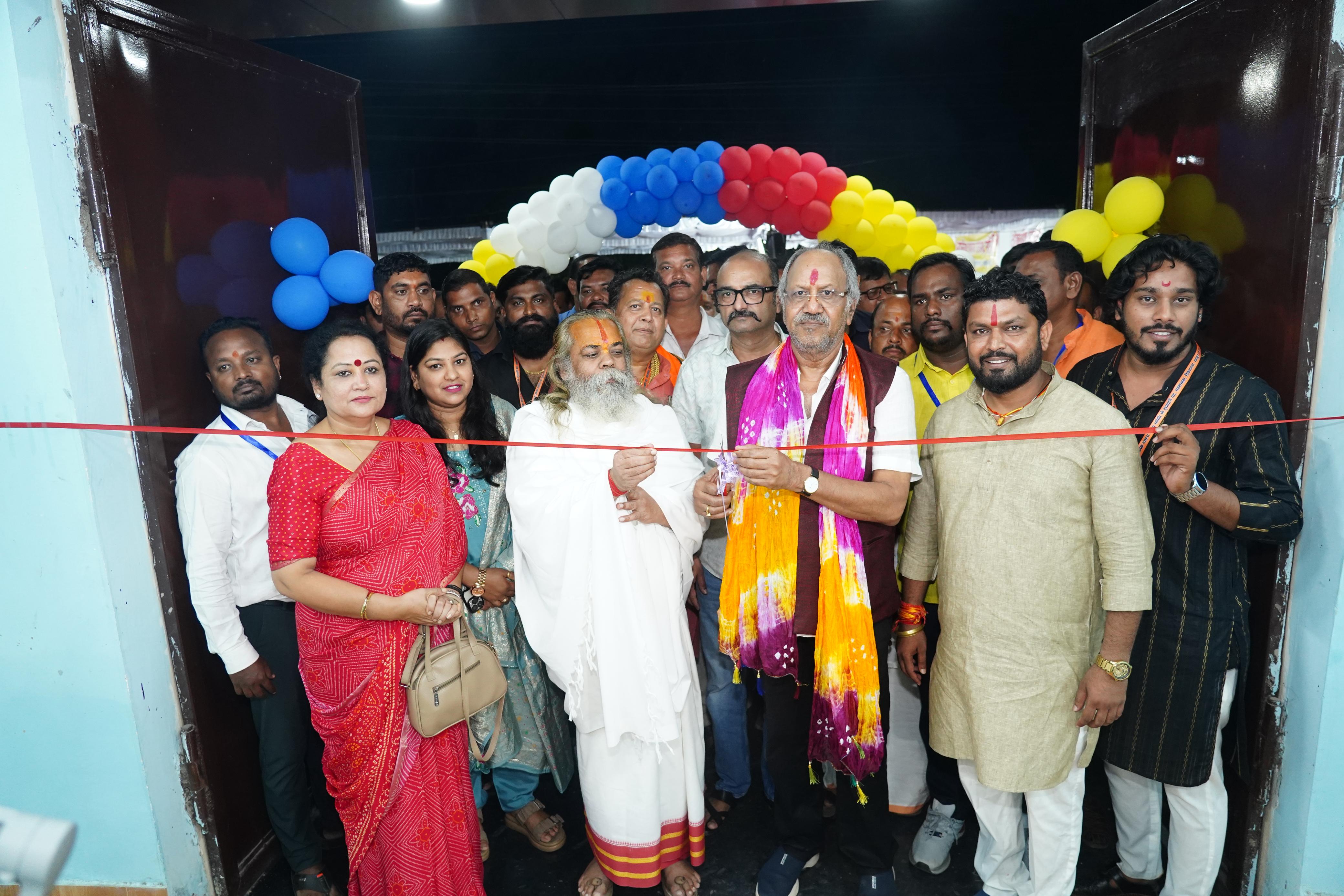 रावणभाठा दशहरा मैदान में विजयादशमी महोत्सव का भूमिपूजन, सांसद बृजमोहन अग्रवाल ने किया बैडमिंटन हॉल का लोकार्पण