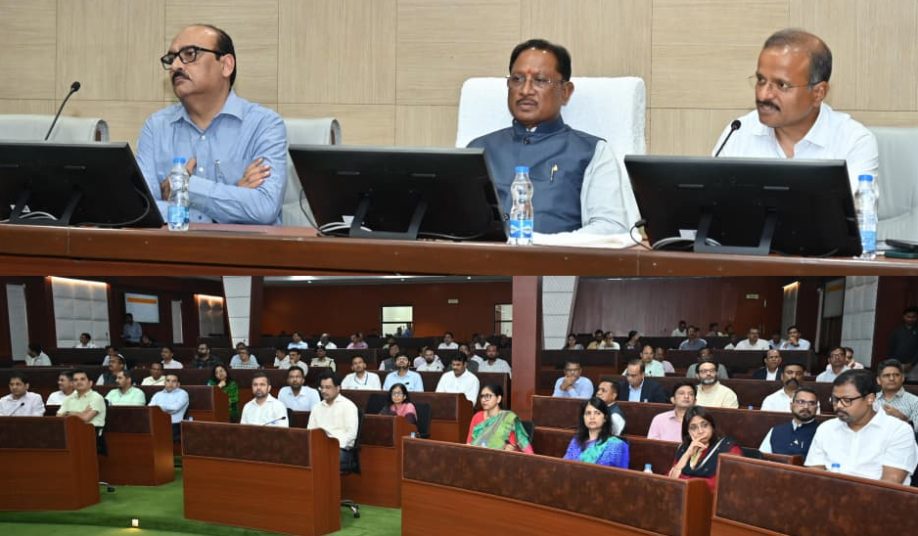 मंत्रालय में 1 दिसंबर से अफसरों के लिए बायोमैट्रिक अटेंडेंस, मुख्यमंत्री सचिवों और विभागाध्यक्षों की ले रहे हैं बैठक