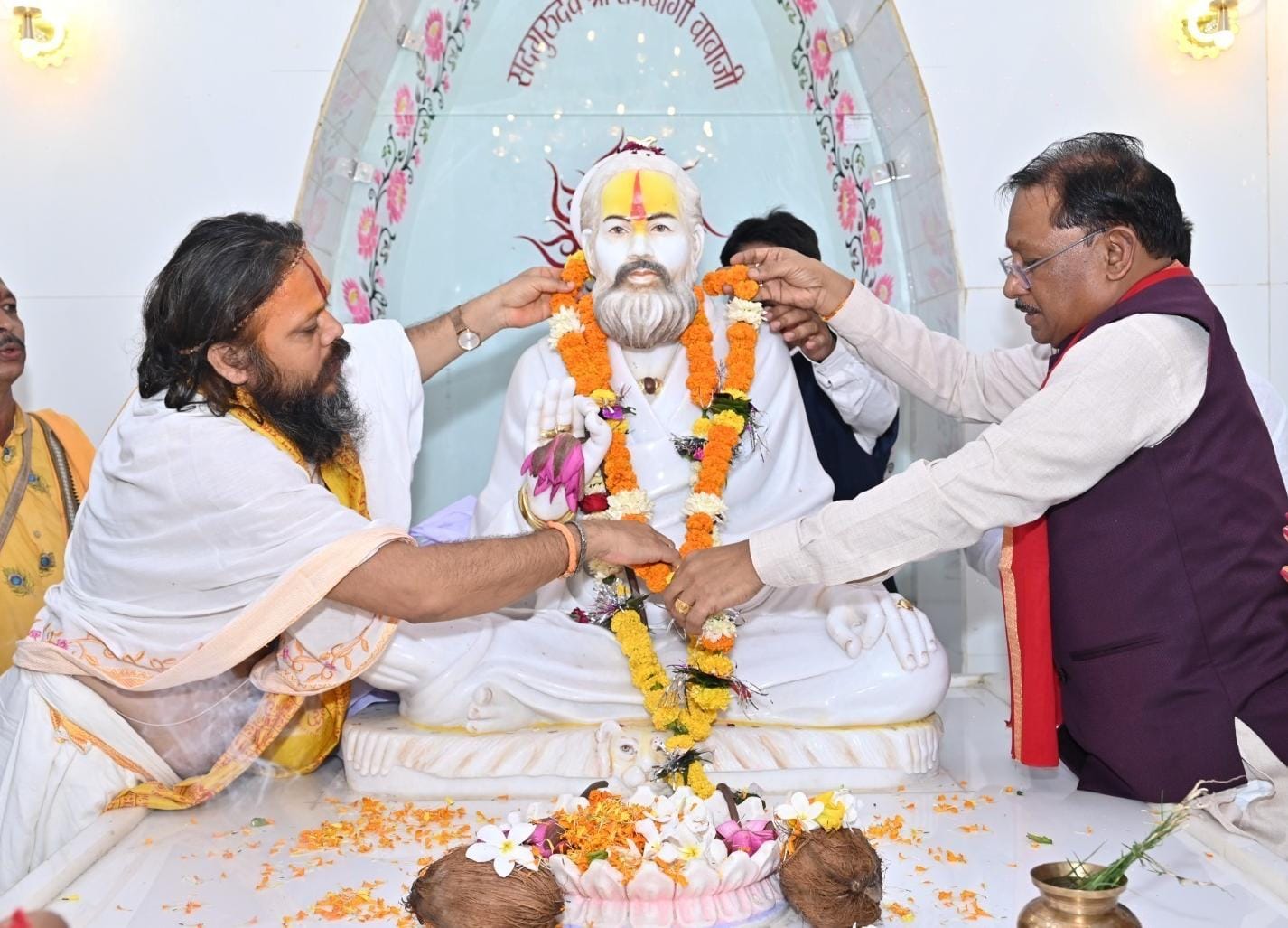 संतों के आशीर्वाद और जनसहयोग से छत्तीसगढ़ आगे बढ़ रहा है विकास और आस्था के मार्ग पर - मुख्यमंत्री विष्णुदेव साय