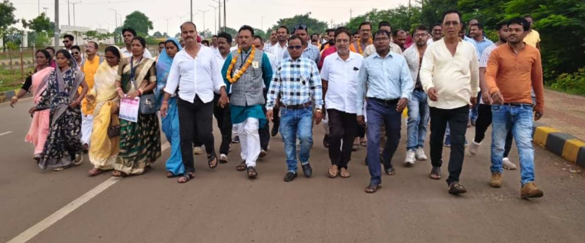 छत्तीसगढ़ PDS संचालक संघ ने 17 सूत्रीय मांगों को लेकर किया धरना प्रदर्शन: सरकार को 3 महीने का दिया अल्टीमेटम