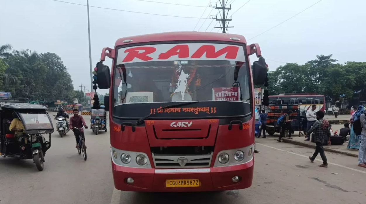 अंतर्राज्यीय बस स्टैंड में अव्यवस्था फैलाने वाले 695 बसों पर की गयी कार्रवाई