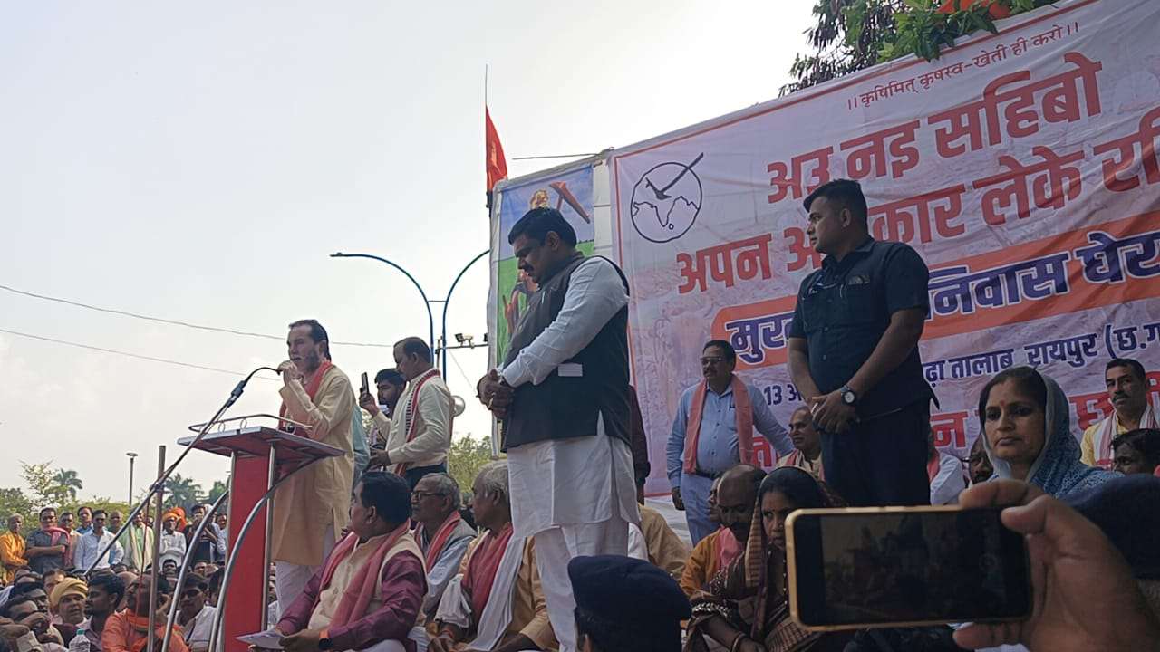 राजधानी में 9 सूत्रीय मांगों को लेकर किसानों ने किया प्रदर्शन: CM हाउस का घेराव करने जा रहे प्रदर्शनकारियों को पुलिस ने रोका