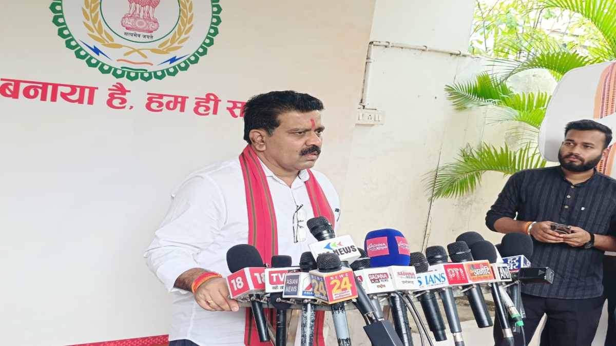 140 नक्सली सीएम साय के सामने डालेंगे हथियार  