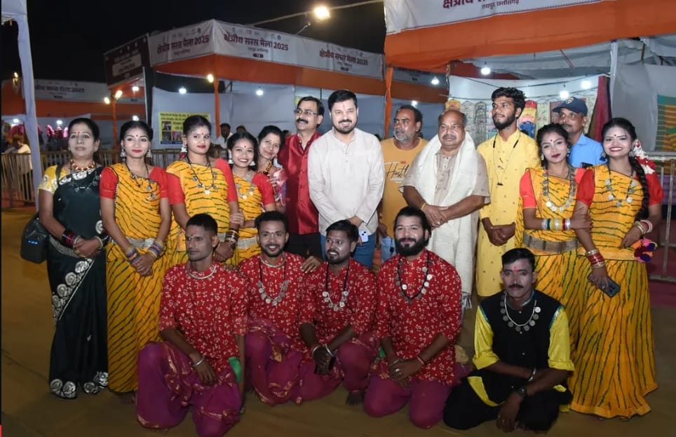 क्षेत्रीय सरस मेला 2025 हुआ सम्पन्न, स्व-सहायता समूह की महिलाओं को किया गया सम्मानित