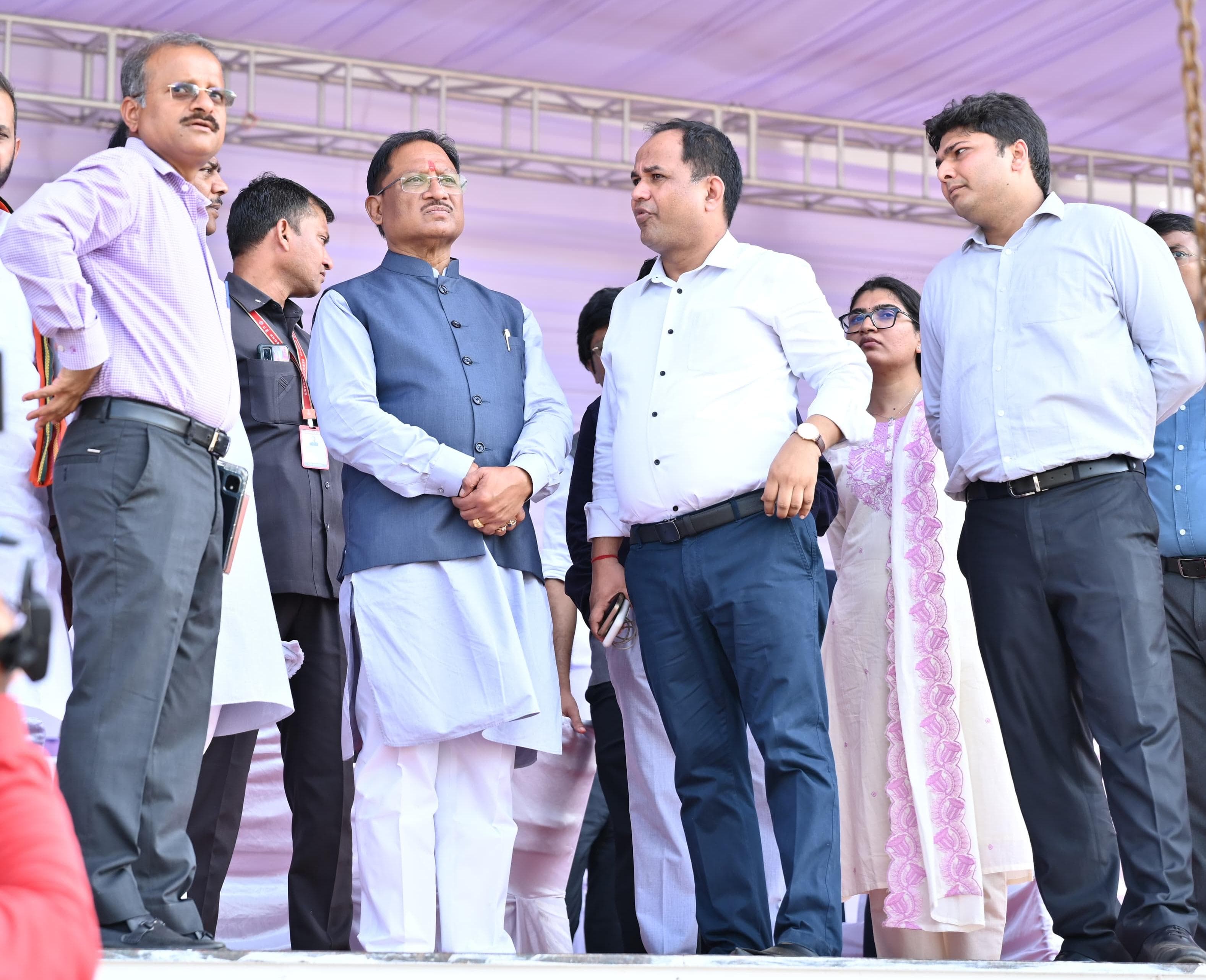 प्रधानमंत्री नरेंद्र मोदी का प्रवास प्रदेश के लिए गौरव का अवसर, प्रत्येक व्यवस्था हो गरिमामय और त्रुटिरहित - मुख्यमंत्री विष्णुदेव साय