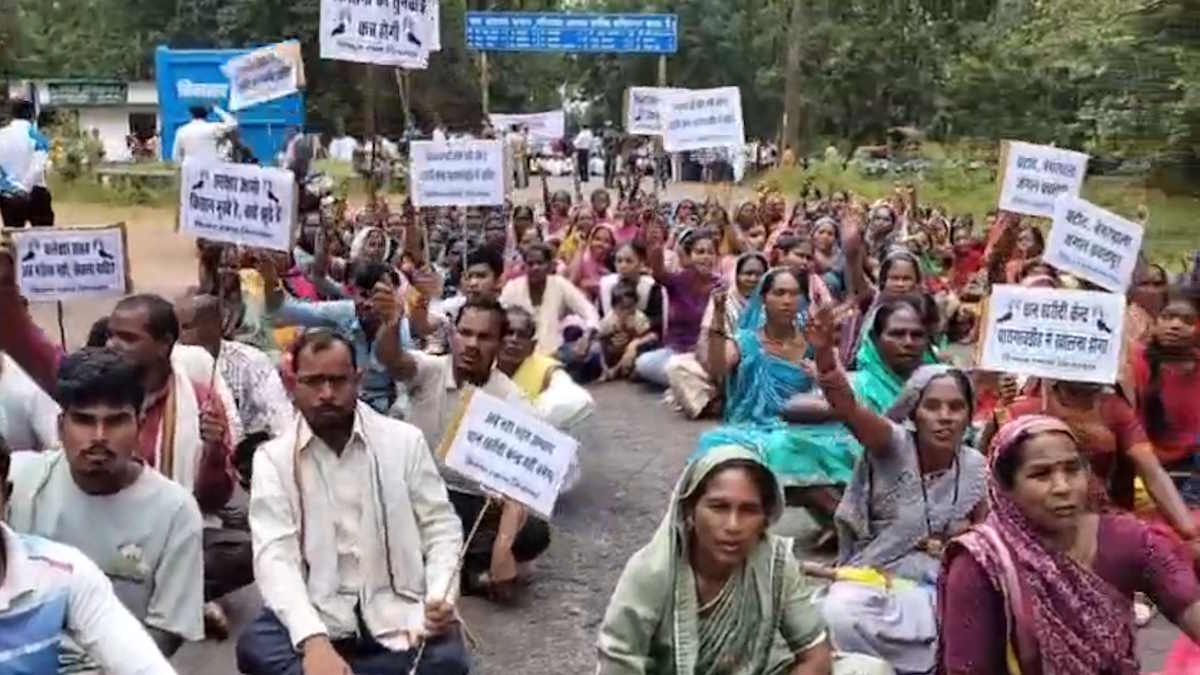 नेशनल हाइवे पर चक्काजाम करने के बाद आखिरकार धान खरीदी केंद्र खोलने पर बनी सहमति&hellip;