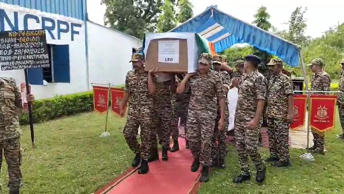 CRPF के डॉग की मौत, जवानों को बचाया था IED की चपेट में आने से