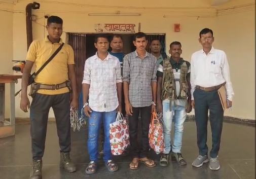 पुलिस ने दो नक्सल सप्लायरों को किया गिरफ्तार, विस्फोटक सामग्री बरामद