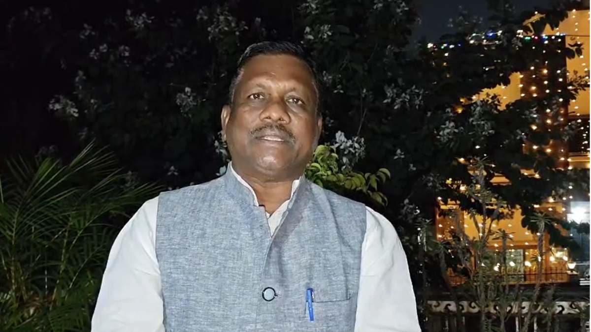 कांग्रेस जिलाध्यक्षों की नियुक्ति के लिए पैसों की उगाही का आरोप लगाकर पूर्व विधायक ने फैलाई सनसनी, देखिए वायरल वीडियो