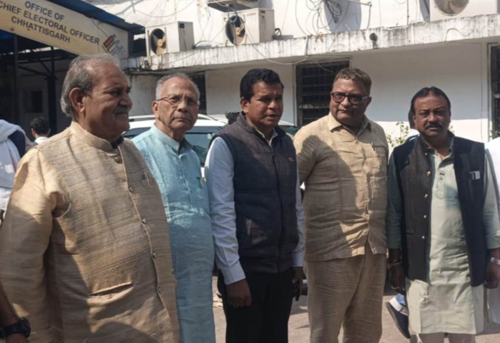 कांग्रेस प्रतिनिधिमंडल ने मुख्य निर्वाचन पदाधिकारी से की मुलाकात: SIR प्रक्रिया की अवधि 3 महीने बढ़ाने की मांग