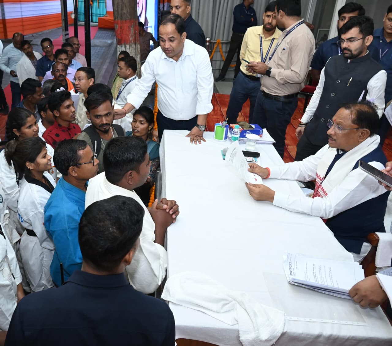 मुख्यमंत्री ने खिलाड़ियों को हरसंभव सहयोग का भरोसा दिया, जनदर्शन में वूमेन्स सेल्फ डिफेंस ऑर्गनाइजेशन के प्रतिनिधिमंडल ने की मुलाकात