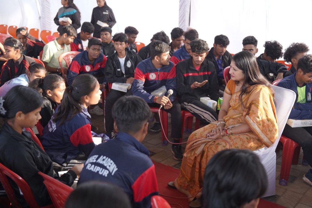 खेल अकादमी की अव्यवस्था पर भड़कीं बाल संरक्षण आयोग अध्यक्ष डॉ. वर्णिका शर्मा