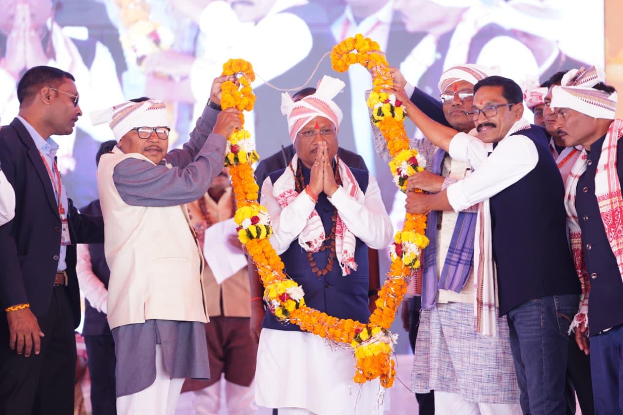 छत्तीसगढ़ शासन जनजातीय समुदाय के समग्र विकास के लिए संकल्पित : मुख्यमंत्री विष्णु देव साय