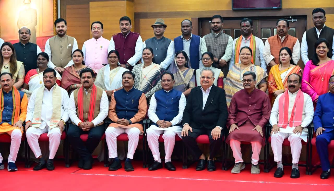 CM साय ने पुराने विधानसभा भवन की ऐतिहासिक भूमिका और 25 साल की यात्रा को किया रेखांकित, साझा की तस्वीरें