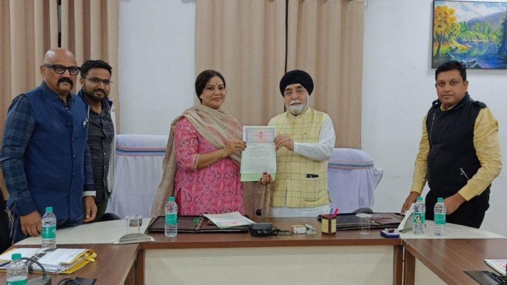 शहीद वीर नारायण सिंह अंतरराष्ट्रीय क्रिकेट स्टेडियम का संचालन अब CSCS के हाथों में, 30 साल की लीज के लिए संघ ने छत्तीसगढ़ शासन के साथ MOU पर किए हस्ताक्षर