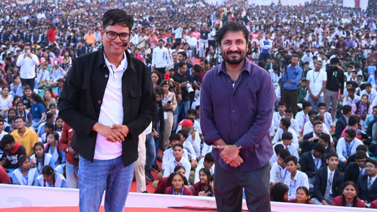 वित्त मंत्री OP चौधरी ने 100 से अधिक बच्चों को 5-5 हजार रुपये स्वेच्छानुदान देने की घोषणा, कहा- संघर्ष, मेहनत और आत्मविश्वास ही सफलता की कुंजी