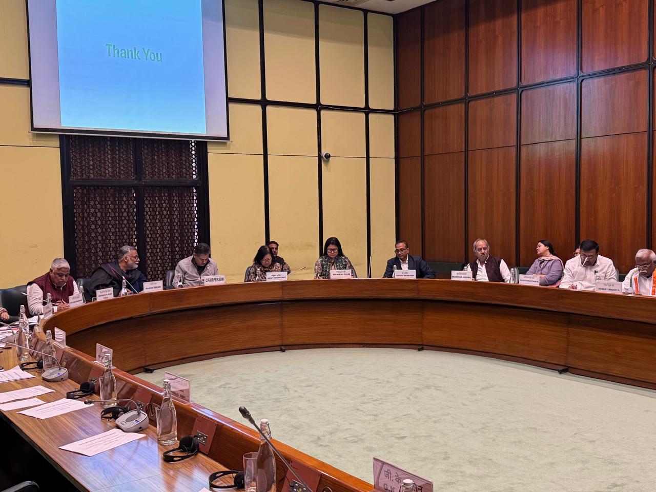 रसायन एवं उर्वरक संबंधी समिति की बैठक में छत्तीसगढ़ के किसान हितों की आवाज़ बने सांसद बृजमोहन अग्रवाल