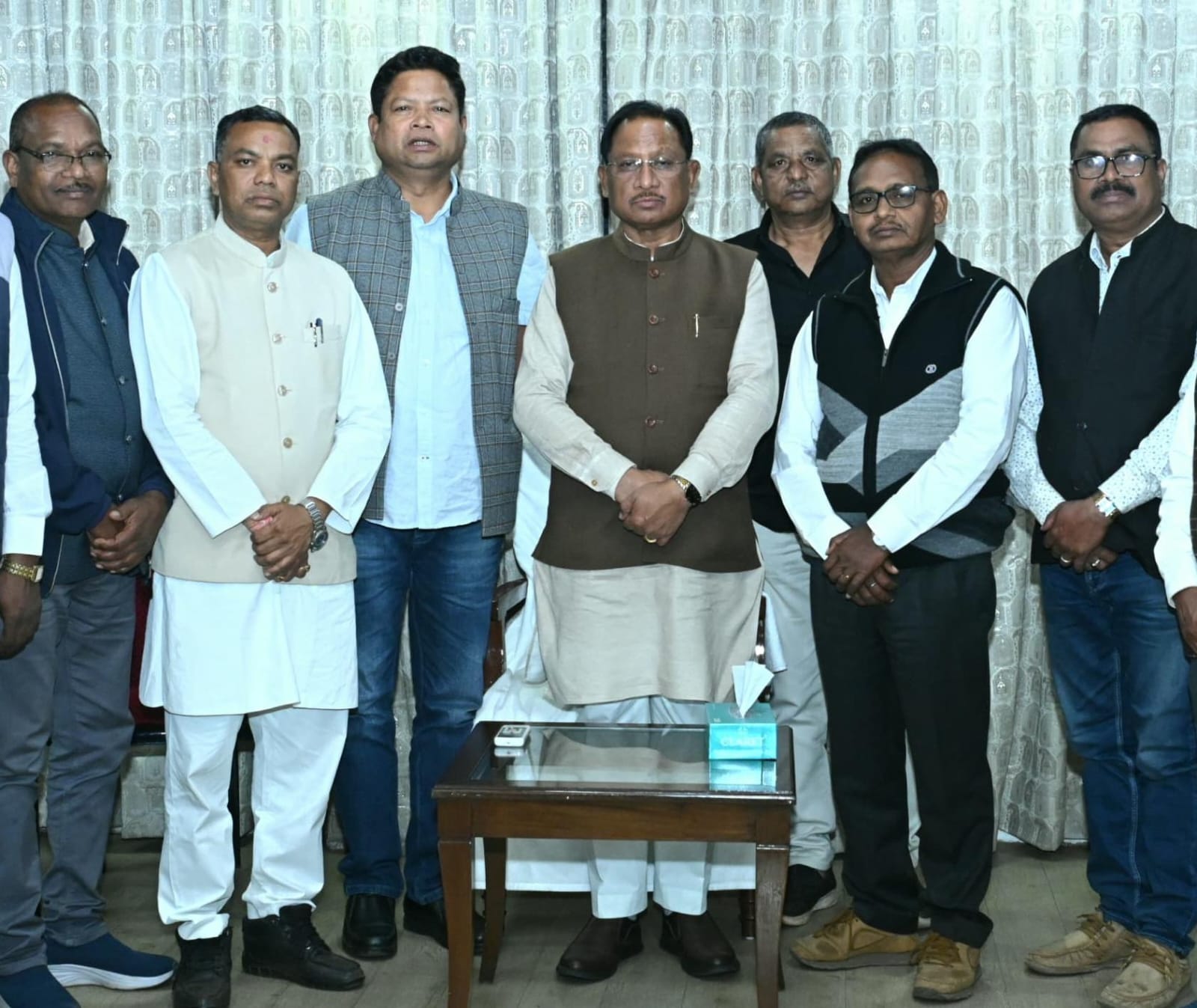 मुख्यमंत्री विष्णुदेव साय से हल्बा-हल्बी समाज के प्रतिनिधिमण्डल ने की मुलाकात