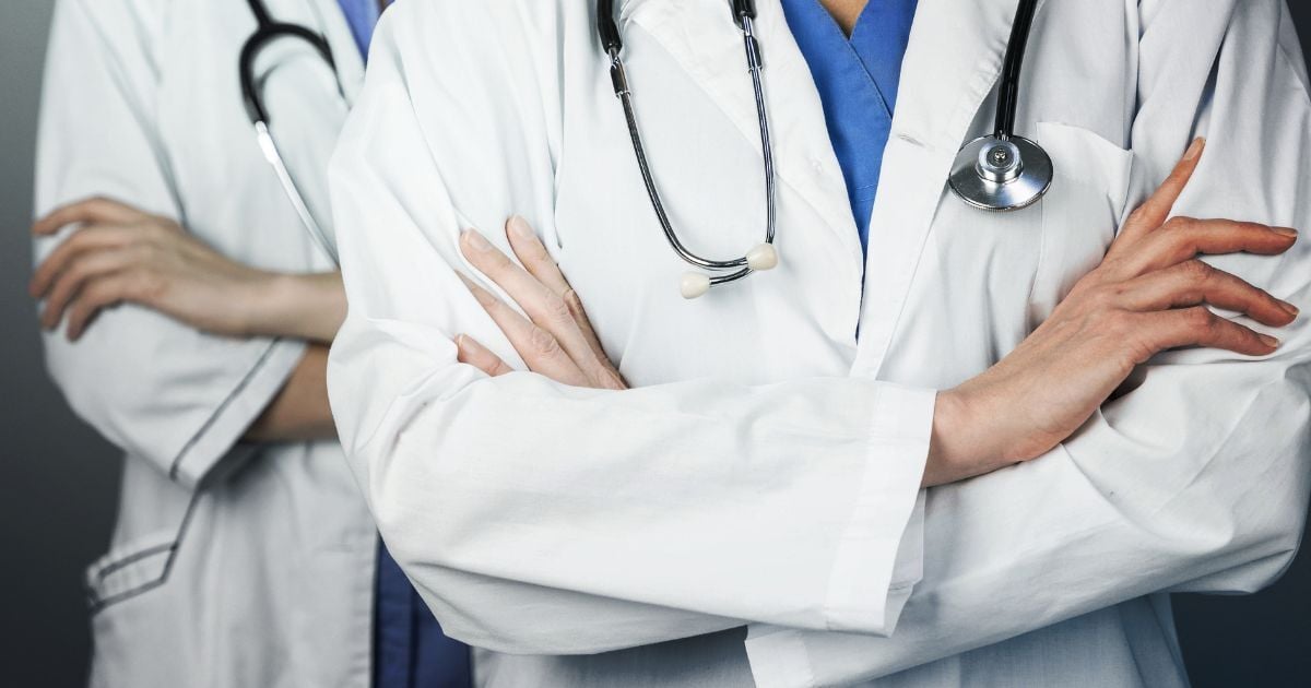 छत्तीसगढ़ की पीजी मेडिकल सीटों पर नई नीति से नाराज़ डॉक्टर: &ldquo;75% सीटें बाहरी छात्रों को&hellip; स्थानीयों के लिए सिर्फ 25% बचीं&rdquo;, डॉक्टर्स फेडरेशन ने कहा-