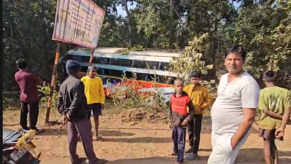 तिरुपति जा रही दर्शनार्थियों से भरी बस हुई दुर्घटना का शिकार, एक यात्री की मौत&hellip;