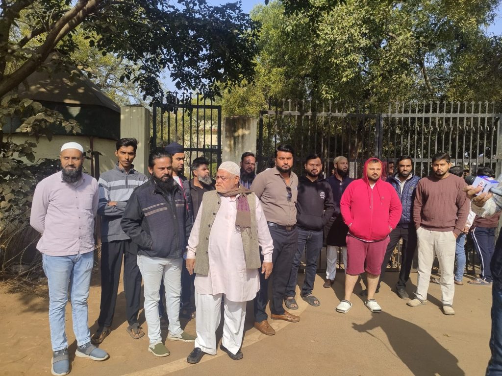 तड़के 4 बजे रायपुर पुलिस की दबिश, दूसरे राज्यों से आए 1000 लोगों से पूछताछ, 100 से अधिक संदिग्ध हिरासत में