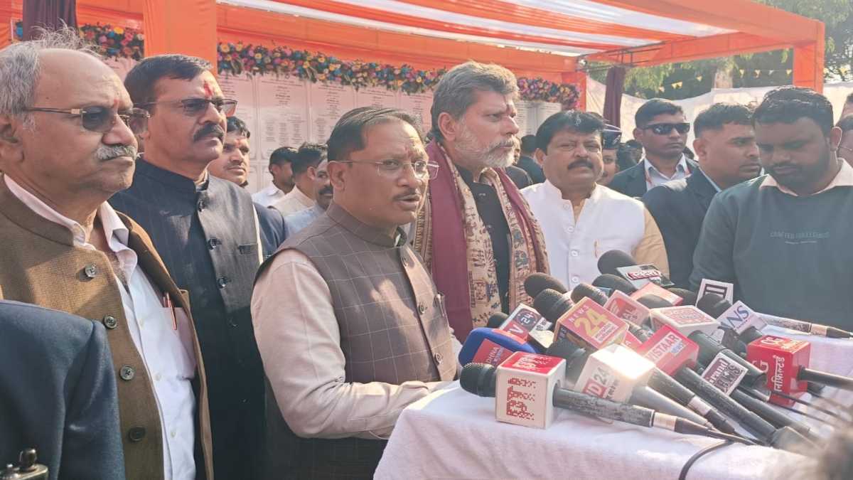 धर्मांतरण पर सीएम साय का बयान: बहला फुसला कर धर्मांतरण गलत