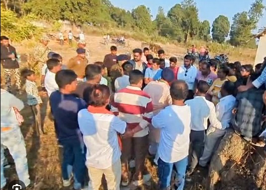 धर्मांतरित महिला के शव दफन को लेकर विवाद, नगरी में घंटों रहा तनाव का माहौल