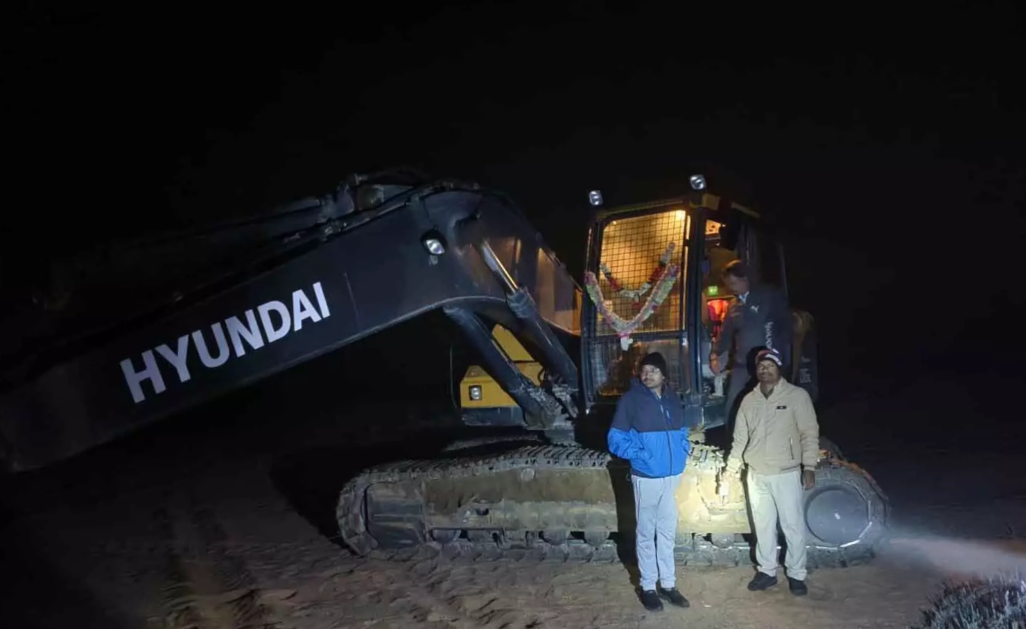 महानदी रेत घाट में अवैध उत्खनन पर कार्रवाई लगातार जारी