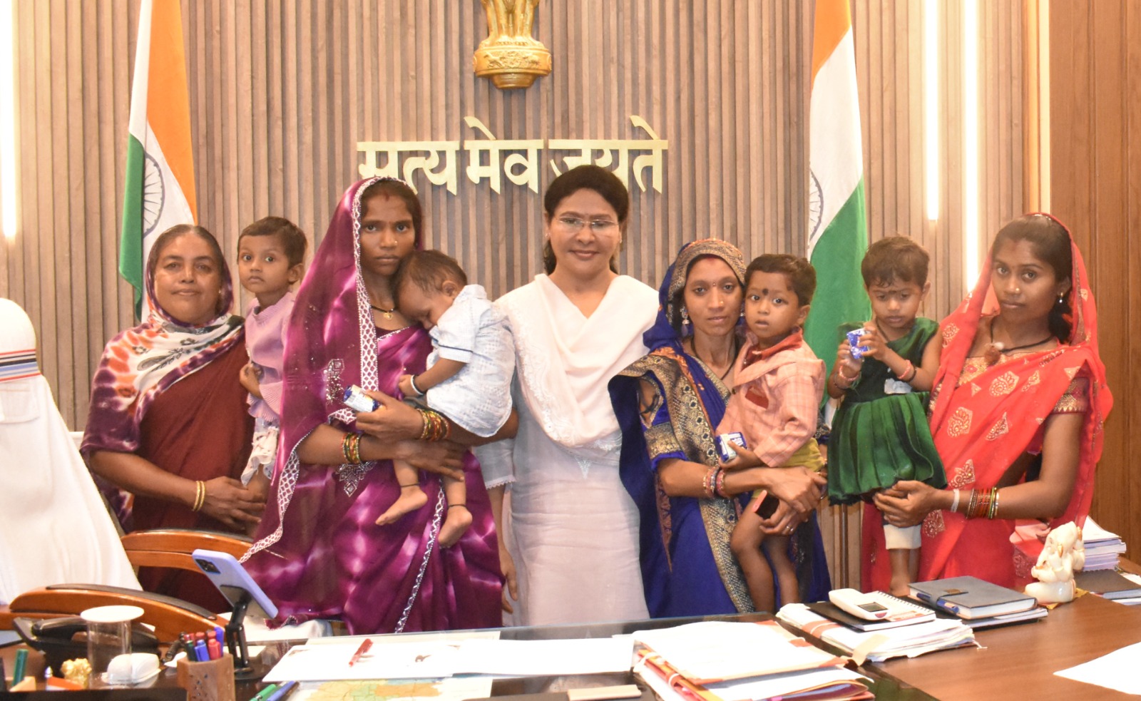 कुपोषण मुक्ति की दिशा में सफल रहा मिशन गोद अभियान, जनभागीदारी से जिले में 20 प्रतिशत बच्चों को मिली कुपोषण से मुक्ति