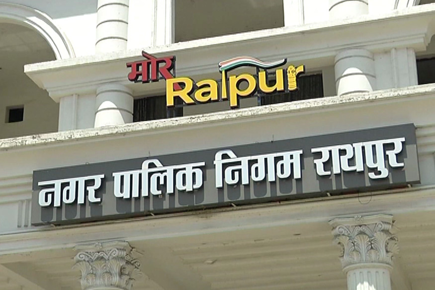 रायपुर नगर निगम का बड़ा एक्शन: 71 लाख से अधिक टैक्स बकाया पर 7 व्यावसायिक परिसर सील, पुष्प वाटिका मैरिज गार्डन पर सबसे कड़ी कार्रवाई