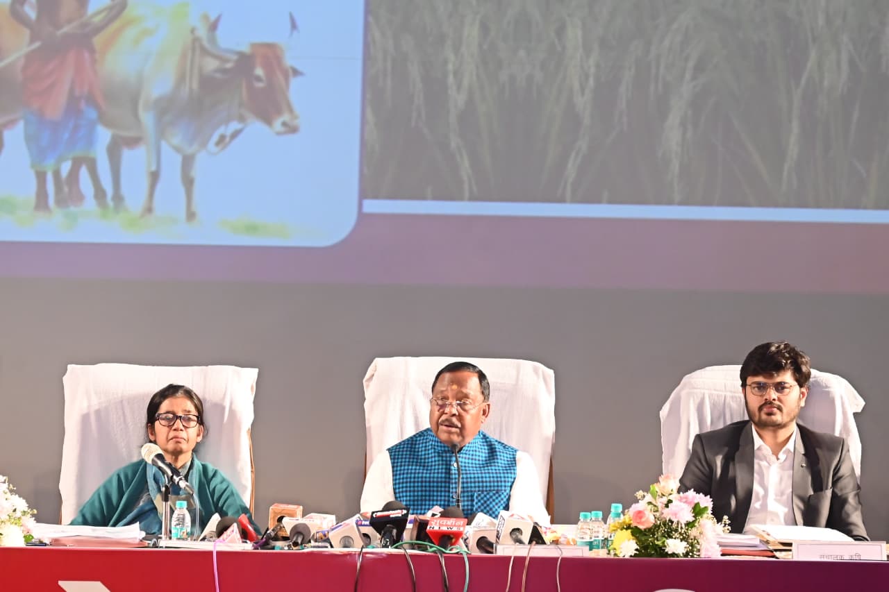 दो साल में किसानों को 94,960 करोड़ का भुगतान, धान खरीदी में रिकॉर्ड; कृषि मंत्री रामविचार नेताम ने गिनाईं विभागीय उपलब्धियां