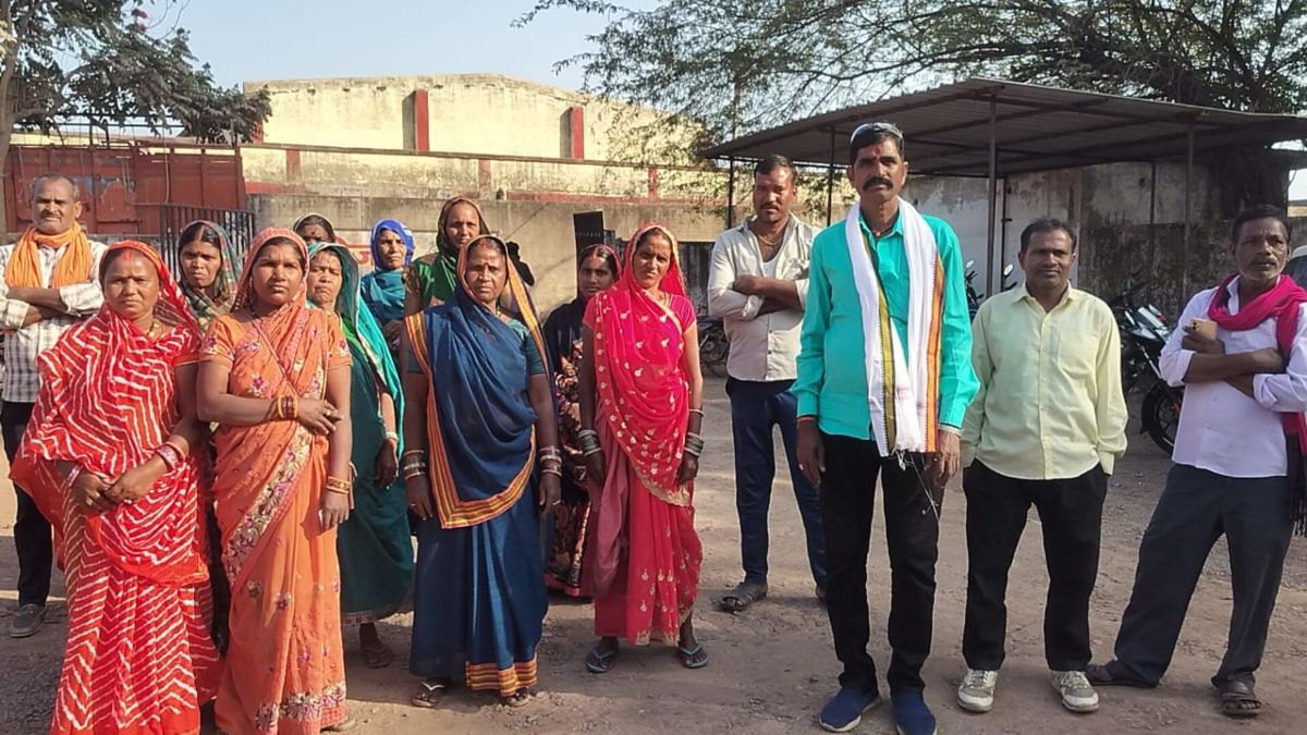 जनपद पंचायत तखतपुर में अनियमितताओं का खुलासा, बायोमैट्रिक के बिना वेतन भुगतान पर जनपद अध्यक्ष ने जताई कड़ी नाराजगी