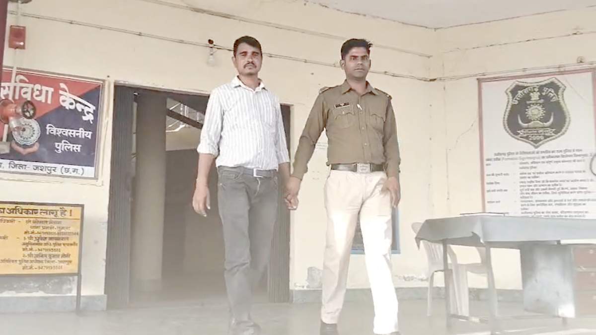 धान खरीदी में करोड़ों की गड़बड़ी का खुलासा: अपेक्स बैंक रिपोर्ट के आधार पर 6 पर FIR, फड़ प्रभारी गिरफ्तार