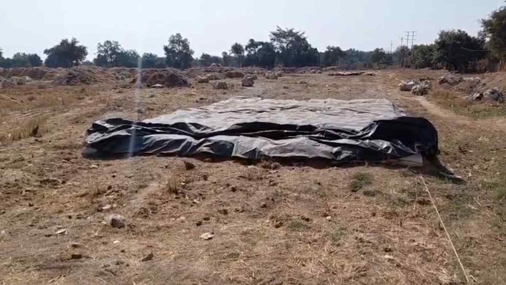 कवर्धा के बाद महासमुंद में भी चूहों की &ldquo;करामात&rdquo;, 10 माह में 5.71 करोड़ का धान गायब, संग्रहण केंद्र प्रभारी को नोटिस जारी