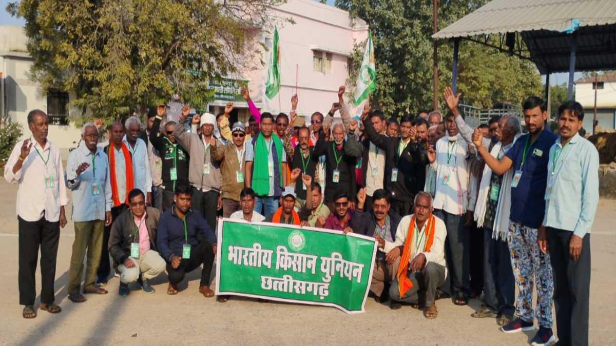 भारतीय किसान यूनियन का राष्ट्रीय चिंतन शिविर प्रयागराज में, छत्तीसगढ़ से 110 किसान हुए रवाना