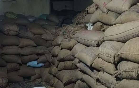 धान खरीदी में बड़ी कार्रवाई, कस्टम मिलिंग में गड़बड़ी, 14 राइस मिल सील, 12 हजार क्विंटल से अधिक धान जब्त