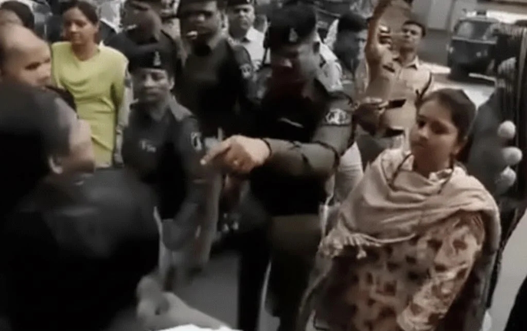 CAF भर्ती का सात साल पुराना इंतज़ार, वेटिंग लिस्ट अभ्यर्थियों का सब्र टूटा, गृहमंत्री आवास पर प्रदर्शन